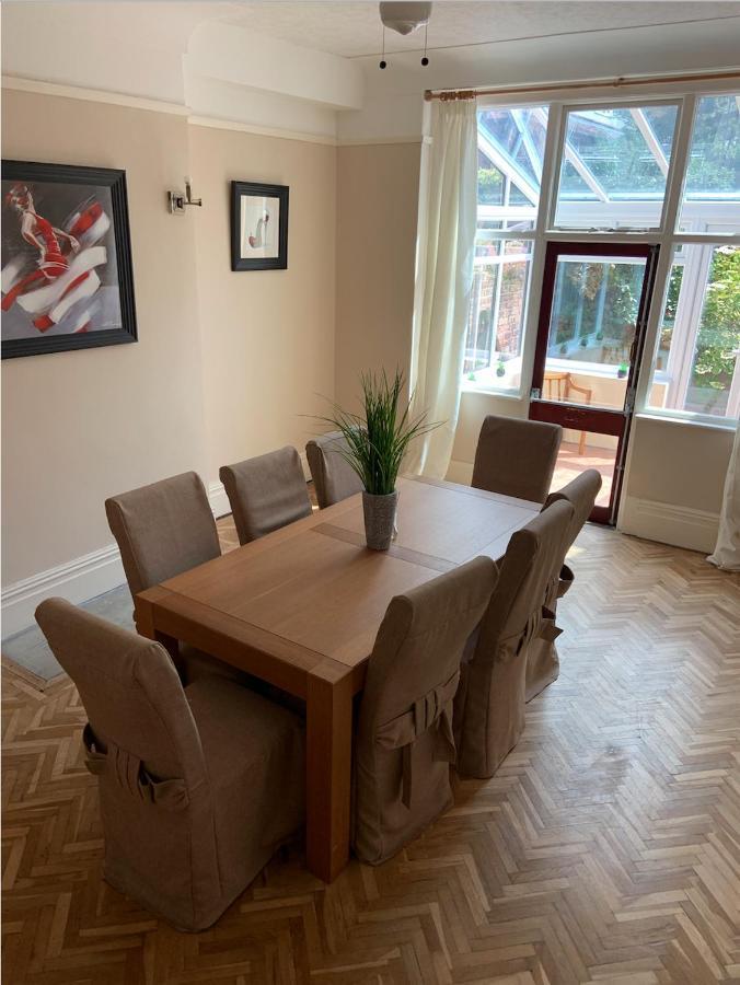 Entire Seaside Home, Sleeps 8, All En-Suite Rooms New Brighton Exterior foto
